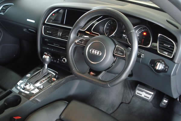 Audi 純正 Rs5 8t メーターパネル ピアノブラック ハイグロスブラック Kraftwoks Web Shop