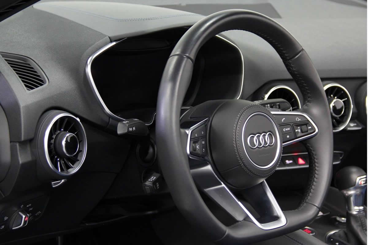 Audi 純正 Tt Tts Ttrs 8s Fv レザー メーターカバー メーターフード Kraftwoks Web Shop Audi 純正 Tt Tts Ttrs 8s Fv レザー メーターカバー メーターフード Kraftwoks Web Shop
