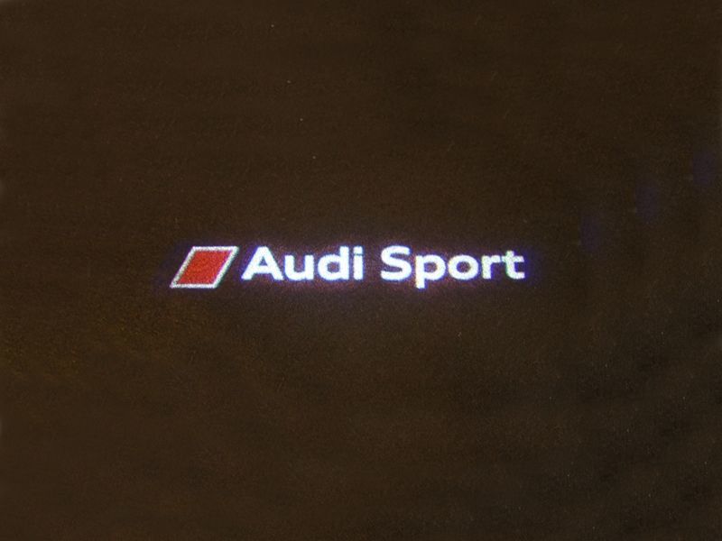 Audi sports純正品