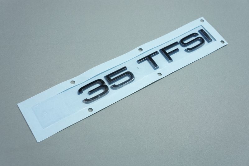 画像1: Audi 純正  35 TFSI グロス ブラック リア エンブレム    35TFSI (1)